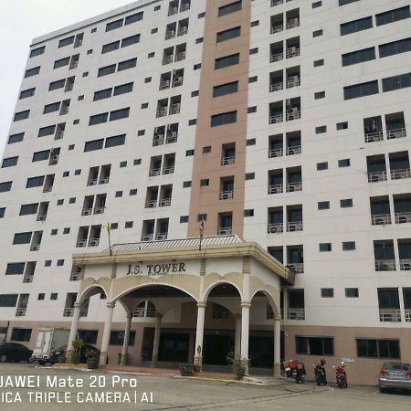 Js Tower Hotel Bangkok Exterior foto