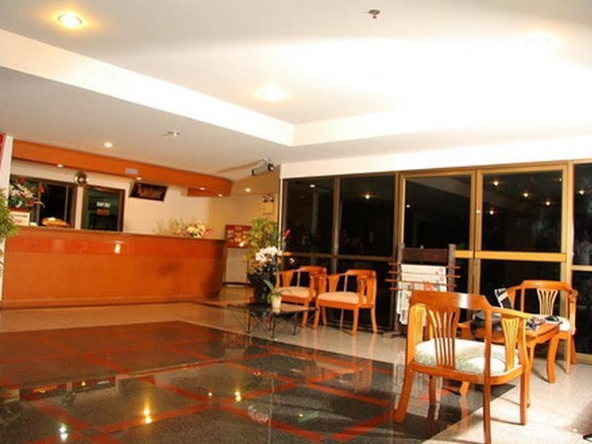 Js Tower Hotel Bangkok Exterior foto
